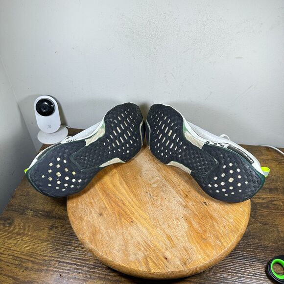 Nike ZoomX Invincible Run Flyknit 3 White Men's Size 9 Shoe Sneakers FZ4018-100 - Picture 7 of 9